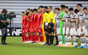 东亚杯国足首战0-3负于韩国队