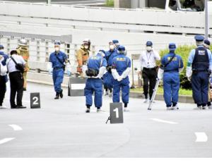 日本男子在首相官邸附近自焚 泼油点火反对安倍国葬