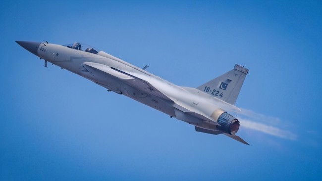 外媒:中国准备向阿根廷出口jf-17战机