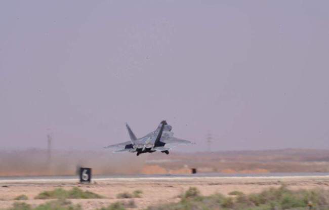 美国向中东安排F-22，美国宣称应答俄“不宁静不专业”步履