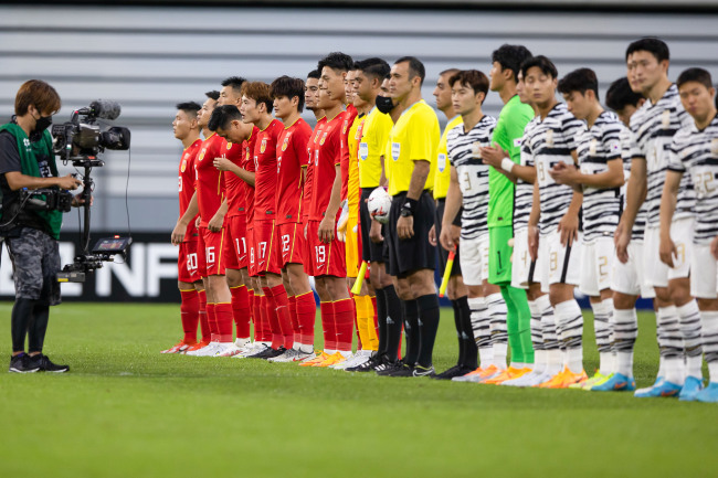 东亚杯国足首战0-3负于韩国队