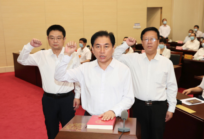 王宏志为济南市人民政府副市长;吕涛为济南市人民政府副市长,兼任济南