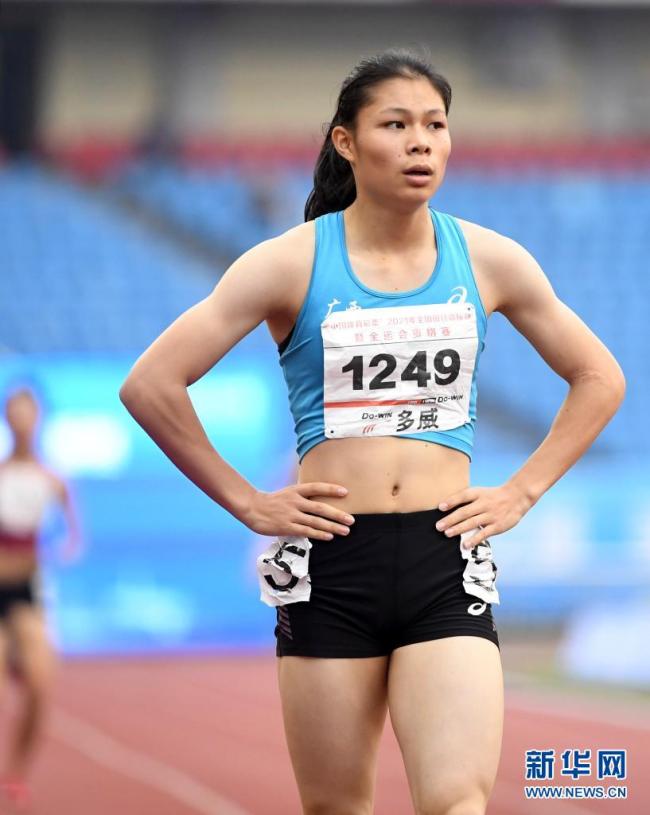 天下锦标赛：刘国娟获男人400米冠军