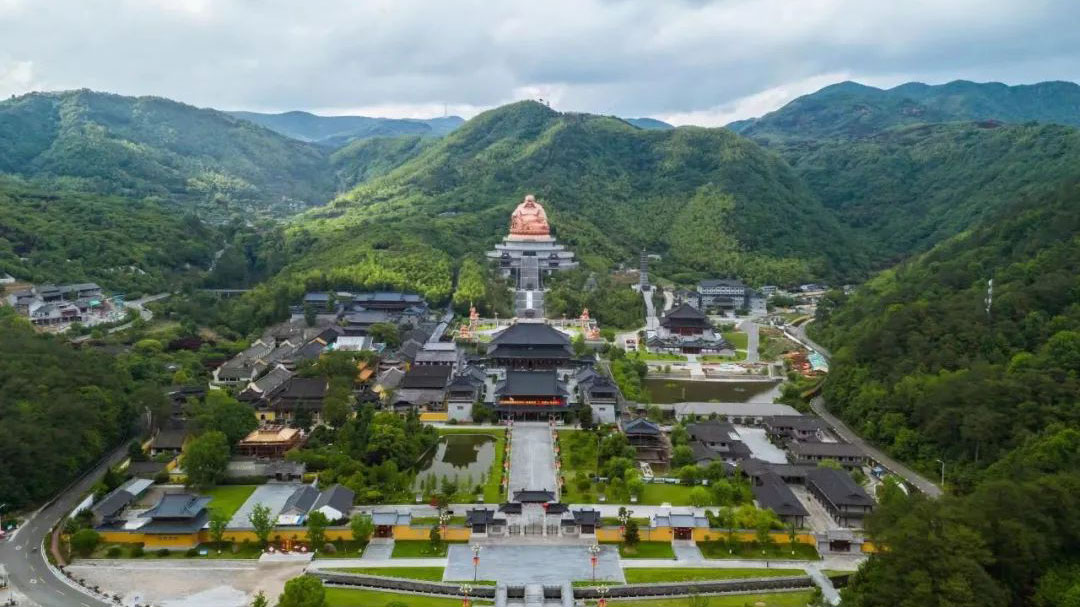 雪窦寺，佛国世界