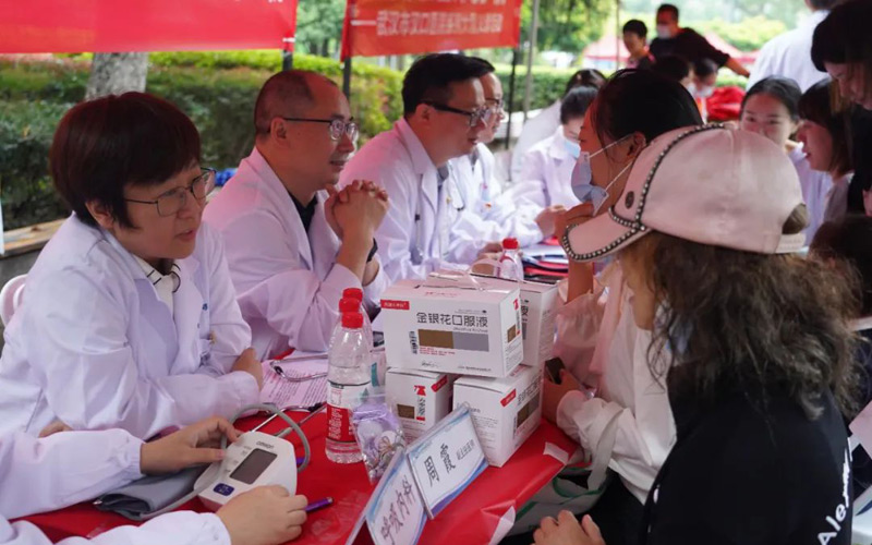扩大专科服务范围 武汉市金银潭医院为群众送上优质医疗