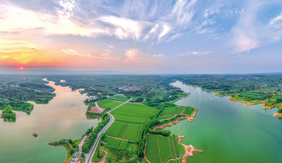 襄汾县双龙湖国家湿地公园景色如画