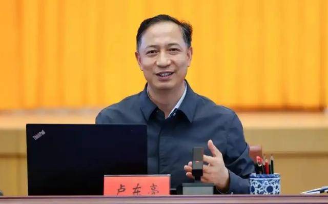 卢东亮在山西转型综改示范区调研