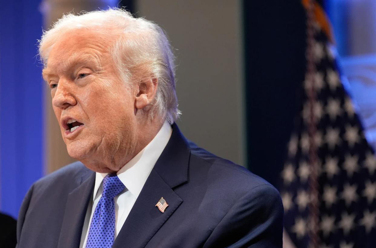 特朗普称将加征10%全球进口关税 新关税政策即将生效