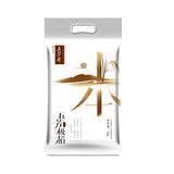 大米袋子装的竟是安全帽原料 违规生产引关注