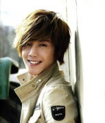 金贤重回应殴打前女友：在误导与压力下被迫承认