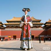 身高两米女生穿明制汉服去故宫引围观 文化自信拉满