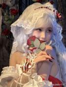 李一桐真CG建模脸 白发cos惊艳全场