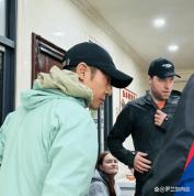 曝撒贝宁一家回武汉过假期 温馨家庭游引关注