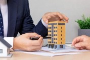中介住卖家房子一年还狡辩？法院判了