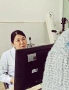 40岁男子突发奇想晒眼睛视力骤降 一次“养生”引发的意外