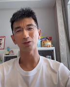 孙东旭谈东方甄选多名主播离职 直播回归荐书