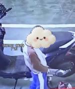 5000元头盔被熊孩子撒尿后摆回原处