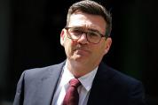 伯纳姆就任英国首相 新内阁即将组建