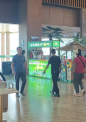 山东一高速服务区设啤酒档口 夏日清凉选择