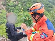 四预警齐发还爬野山，北京一45岁女子独自打卡“新手友好”徒步环线被困 高温高湿成隐患