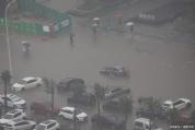 苏州暴雨太湖水倒灌小区车库被淹 物业失职难辞其咎