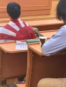 披旭日旗中国留学生已被开除 事件引发广泛关注