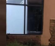 高速服务区厕所被曝看清蹲位后续 隐私玻璃膜已加装