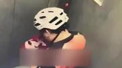 骑手监控下朝外卖吐口水被顾客发现 平台处理引争议
