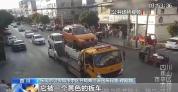 男子车停路边去找时已被拆解 警惕“僵尸车”盗窃陷阱