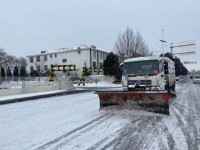 河南全力应对低温雨雪冰冻天气 确保春运平安畅通