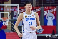 周琦高效拿下19分11板 助力北京大勝山西