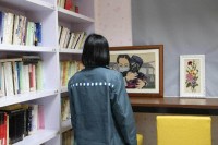 女子坐牢10年出獄時父母已病逝 重獲自由的復(fù)雜心情