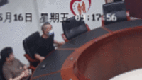 取保候?qū)彵桓嫒舜篝[法庭被捕 擾亂秩序遭嚴(yán)懲