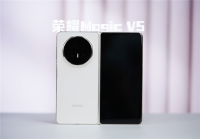 榮耀MagicV5血條太厚了 輕薄性能新標(biāo)桿
