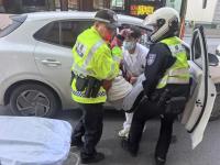 市民突发吐血铁骑十五分钟护送就医 晚高峰紧急救援