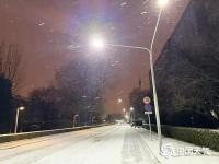 北京降雪持续到中午 寒意十足需保暖