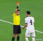 “马宁直了一辈子的腰终于弯了”