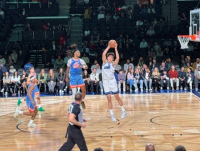 杨瀚森NBA全明星首秀砍10分 替补闪耀新秀赛