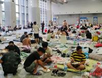 台风巴威来袭 温州街头用喇叭提醒 全市积极备战防汛防台