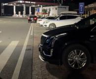 车主花350元将车拖到加油站 20米尴尬经历