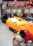 老人误入寿衣店买棉被店主无偿赠送 深夜温情暖人心