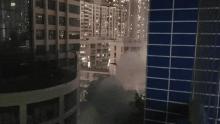 深圳一街市車輛起火 無人員傷亡 消防迅速撲滅