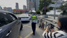 開水燙傷男童下體交警2次開道送醫(yī) 緊急救援爭分奪秒