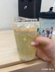 門店談顧客喝到5天前的奶茶 外賣員拿錯訂單引發(fā)爭議