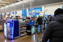 近3成美國人承認(rèn)結(jié)賬時“順手牽羊” 高物價下的無奈選擇