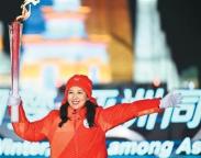 武大靖现场观看冬奥开幕式 为冰雪健儿加油助威