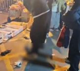 河南一摊贩当街摔死多只兔子 公安机关已介入