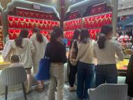 春节水贝市场黄金走俏白银溢价高 购销两旺迎新春