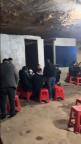 村干部回应村民在山洞办酒席 冬暖夏凉成特色