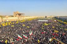 伊朗民众举行集会悼念哈梅内伊 全国哀悼40天